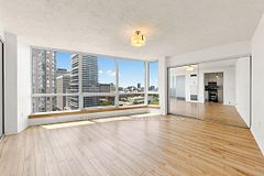 1055 Bay Street 1710, Toronto, ON M5S 3A3