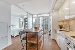 125 Peter Street 3012, Toronto, ON M5V 0M2