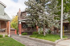 22 Martin Crescent, Toronto, ON M4S 2V2