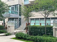 31 Olive Avenue 210, Toronto, ON M2N 4N4