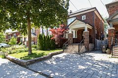 150 Deloraine Avenue, Toronto, ON M5M 2A9