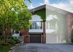 151 Silas Hill Drive, Toronto, ON M2J 2X8