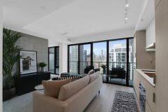 47 Mutual Street 3204, Toronto, ON M5B 0C6