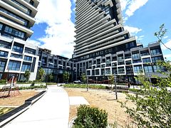 30 Inn On The Park Drive 4304, Toronto, ON M3C 0P8