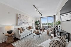 3840 Bathurst Street 511, Toronto, ON M3H 6C6