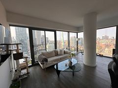 60 Colborne Street 2102, Toronto, ON M5E 0B7