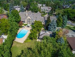 17 Bayview Ridge, Toronto, ON M2L 1E3
