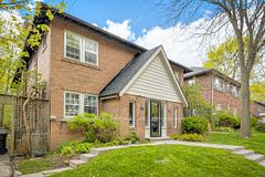 20 Acacia Road Upper, Toronto, ON M4S 2K4