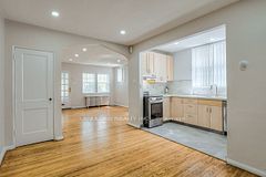 16 Acacia Road Lower, Toronto, ON M4S 2K4