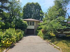 6 Fairhill Crescent, Toronto, ON M3A 1N6