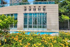 60 Byng Avenue 303, Toronto, ON M2N 7K3