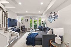 50 Merchant Lane 207, Toronto, ON M6P 4J6