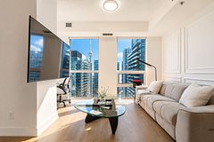 318 Richmond Street W 3805, Toronto, ON M5V 0B4