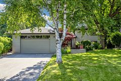 45 HOPPERTON Drive, Toronto, ON M2L 2S7