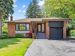 8 Tufton Crescent, Toronto, ON M4A 2E3