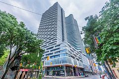 85 Wood Street 616, Toronto, ON M4Y 0E8