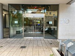 210 Simcoe Street 802, Toronto, ON M5T 0A9