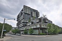 80 Vanauley Street 815, Toronto, ON M5T 0C9