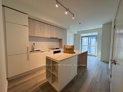 89 Church Street 1010, Toronto, ON M5C 2G3