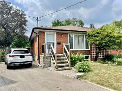 23 Beethoven Court, Toronto, ON M2H 1W1