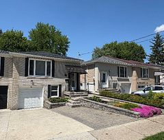 40 Green Bush Road, Toronto, ON M2M 1P3