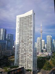 17 Bathurst Street 2009, Toronto, ON M6A 2E1
