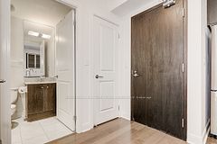 18 Yorkville Avenue 704, Toronto, ON M4W 1L4