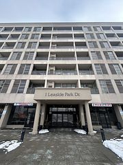 1 Leaside Park Drive 408, Toronto, ON M4H 1R1