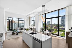55 Ontario Street 902, Toronto, ON M5A 0T8