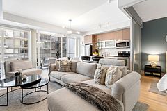 90 Stadium Road 430, Toronto, ON M5V 3W5