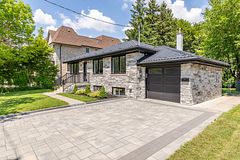 44 Transwell Avenue, Toronto, ON M2R 2J8