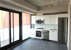 11 Charlotte Street 904, Toronto, ON M5V 2H5