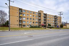 2895 Bathurst Street 111, Toronto, ON M6H 3A8