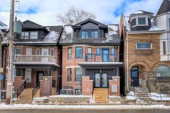 326 St George Street 1, Toronto, ON M5R 2P5
