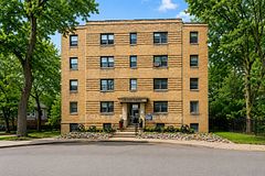 8 Mallory Gardens 35, Toronto, ON M4V 2A6