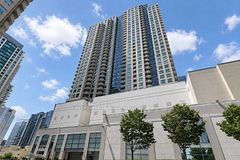 8 Hillcrest Avenue 1107, Toronto, ON M2N 3N5