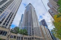 761 Bay Street 310, Toronto, ON M5G 2R2