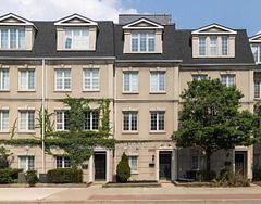 1376 Eglinton Avenue W, Toronto, ON M6C 2E4