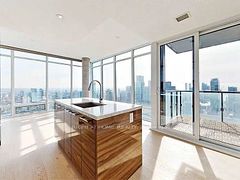 488 University Avenue 4607, Toronto, ON M5G 0C1