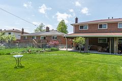243 Apache Trail Upper, Toronto, ON M2H 2W3