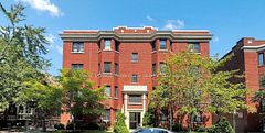 42 Barton Avenue 19, Toronto, ON M6G 1P3