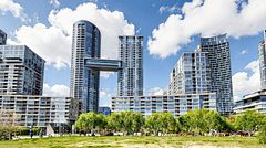 10 Capreol Court 727, Toronto, ON M5V 4B3