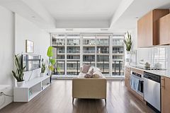 508 Wellington Street W 809, Toronto, ON M5V 1E3