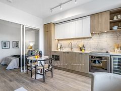 2020 Bathurst Street 1812, Toronto, ON M5P 0A6