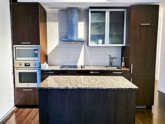 12 York Street 4110, Toronto, ON M5J 2Z2