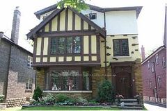 39 Whitehall Road Upper, Toronto, ON M4W 2C5