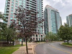 28 E Harrison Garden Boulevard E 1001, Toronto, ON M2N 7B5