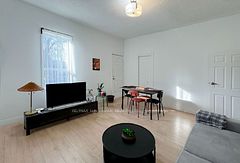 77 Northcote Avenue 2nd Floor, Toronto, ON M6J 3K2