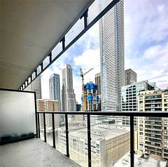 33 Charles Street E 1310, Toronto, ON M4Y 1R9