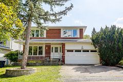 19 Stubbs Drive, Toronto, ON M2L 2R2